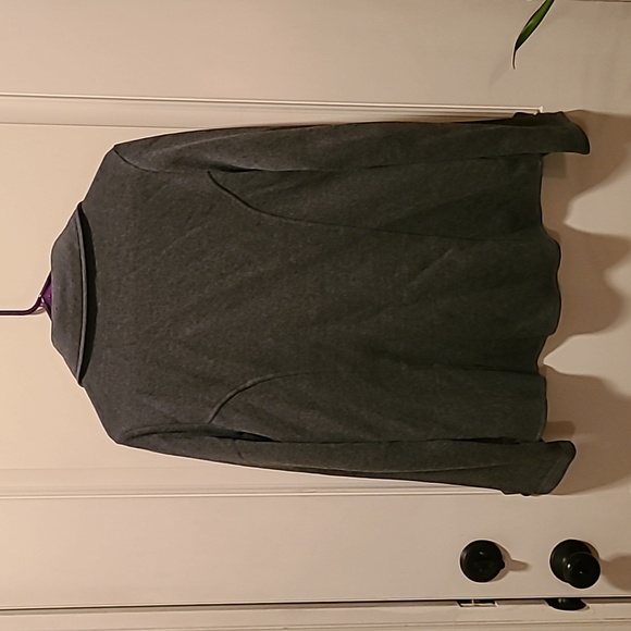 Blazer - Picture 3 of 3